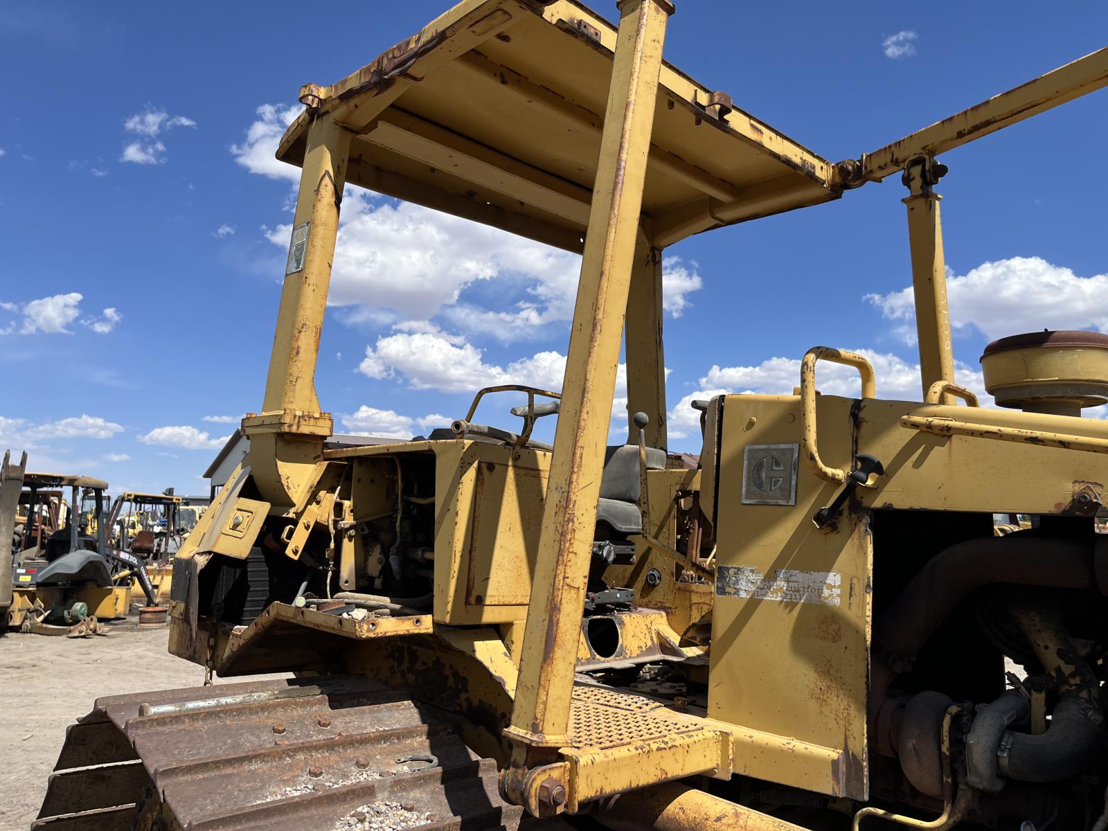 ./imagenes/INVOICE/2019/14386/TOPADOR FRONTAL CATERPILLAR D4H SERIES II (10).JPG